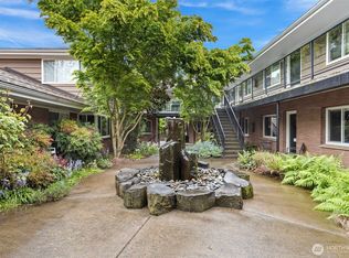 526 17th Ave E APT 4, Seattle, WA 98112