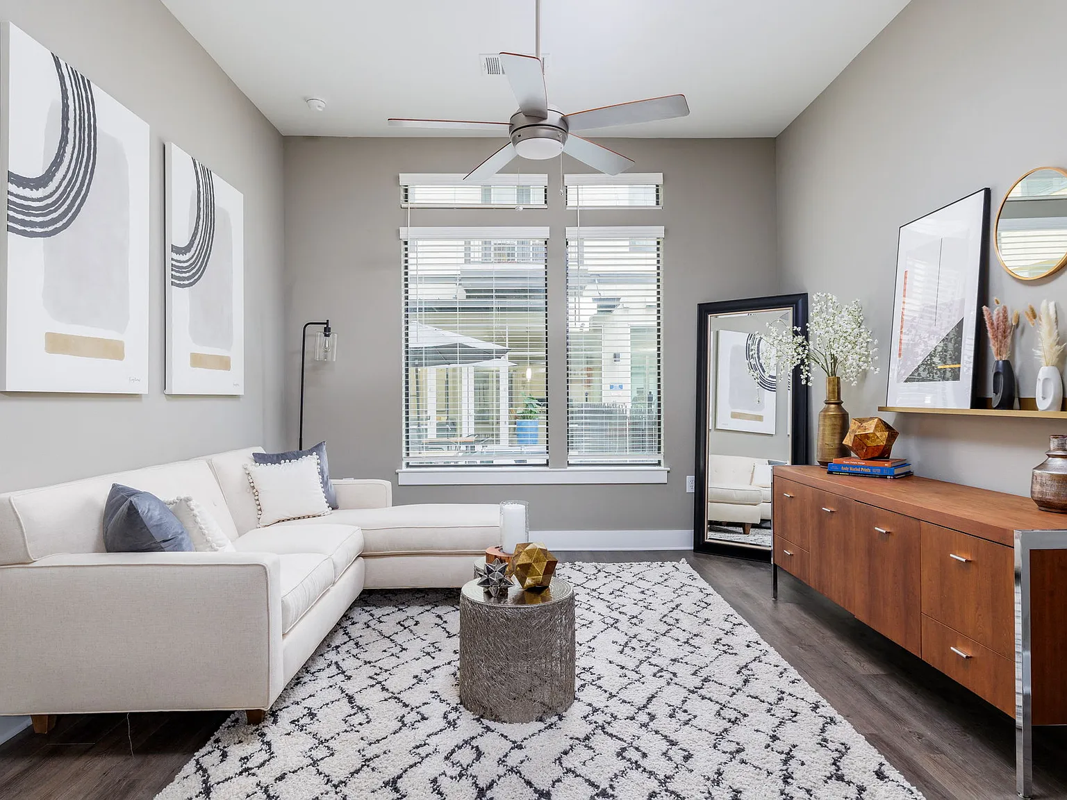 Haus 5350 — Photo 3