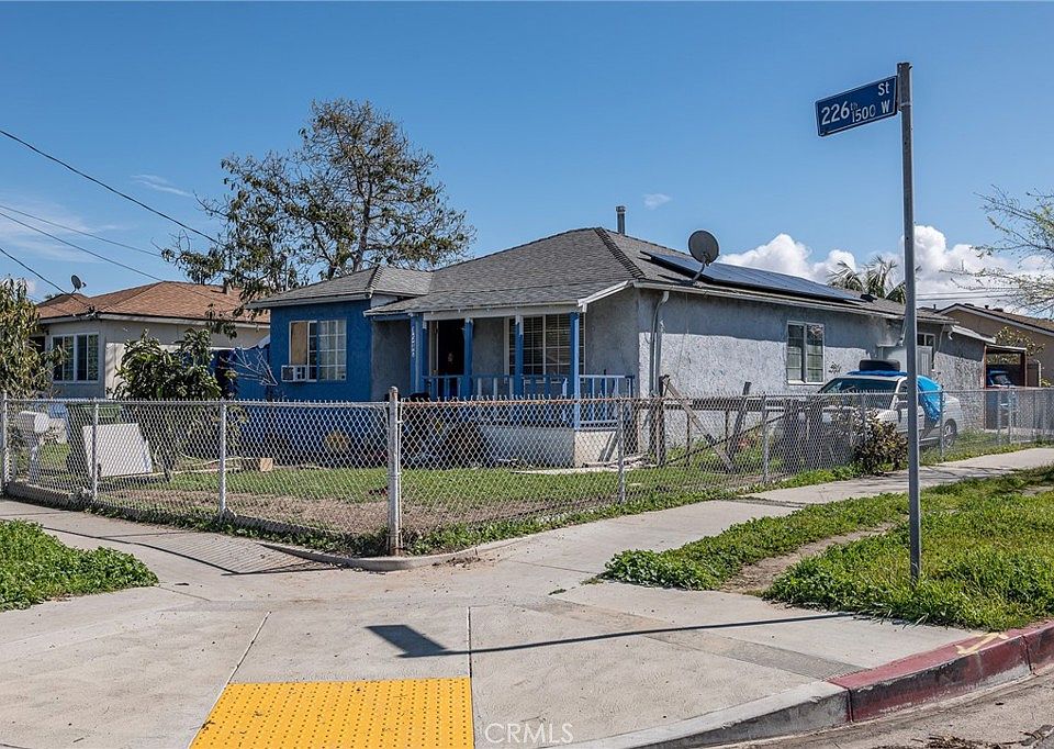 1st image of 1570 W 226th St