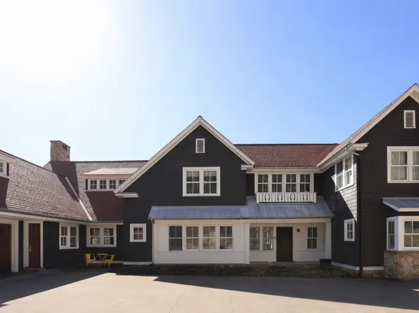 9350 Forest Rd, Cannon Falls, MN 55009