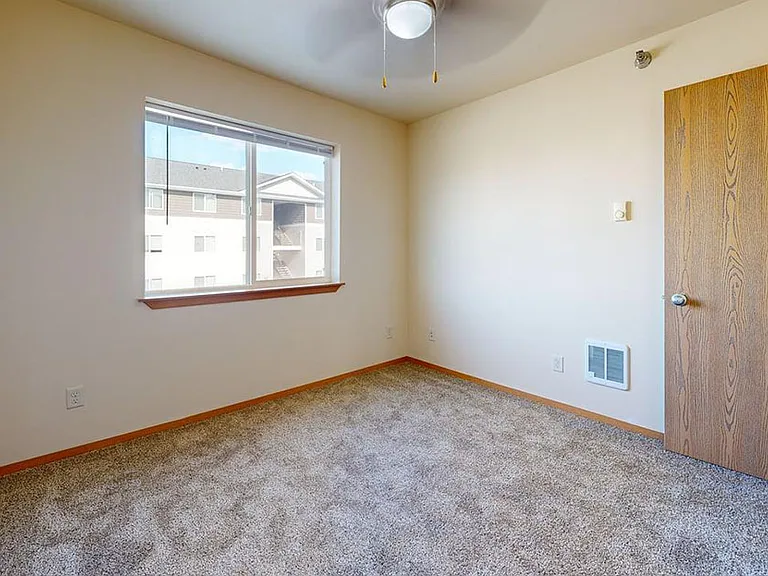 Olson Apartments — Photo 8