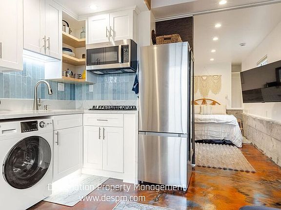 5th image of 6208 Roy St
