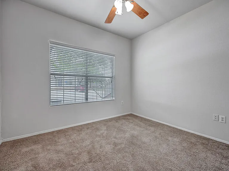 La Calera Apartments — Photo 12