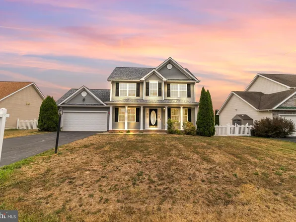 30 Altima Ct, Inwood, WV 25428