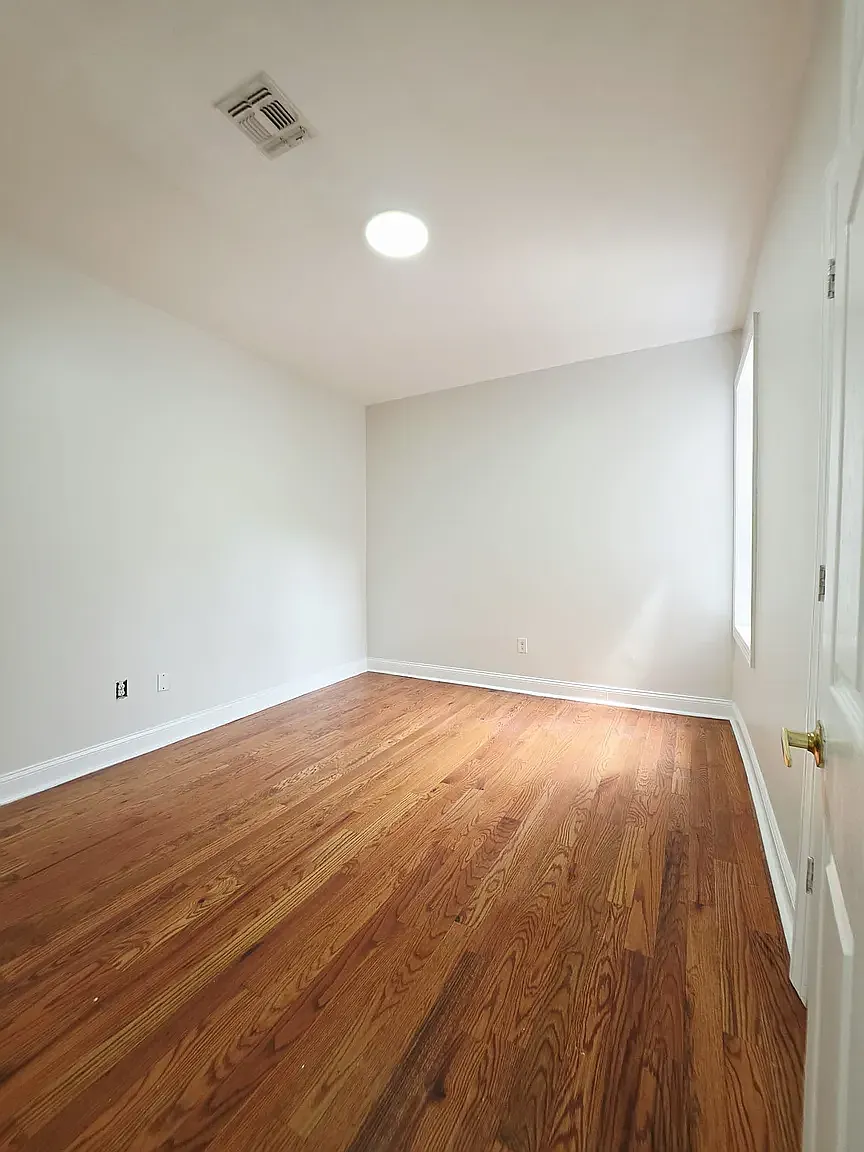 2 bed, 800 sqft, $1,995 — Photo 3