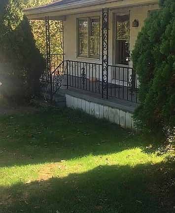 3bedroom 2 bath country livi
