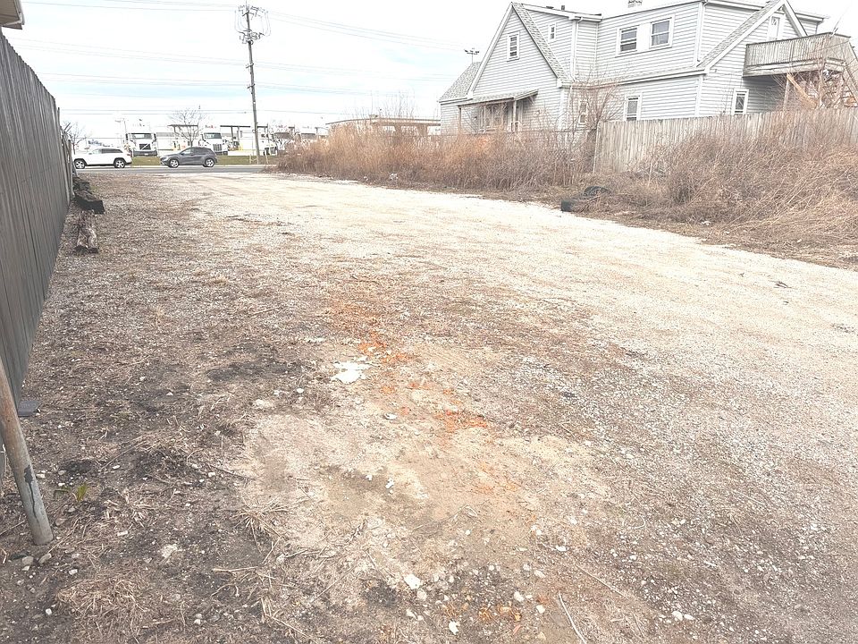 2nd image of 4829 S Central Ave