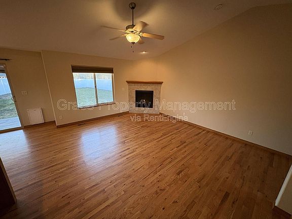 4th image of 332 Telluride Dr