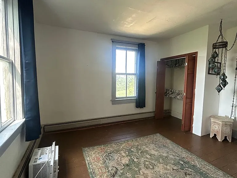 1009 Muddy Creek Forks Rd — Photo 4