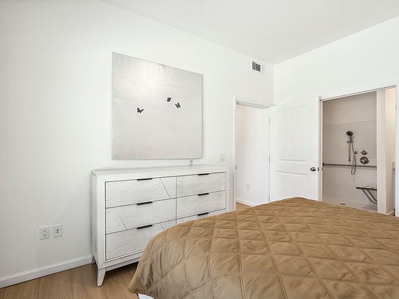 5th image of 6470 Stockton Blvd #107