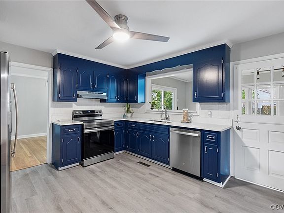 4th image of 110 Oakwood Ave