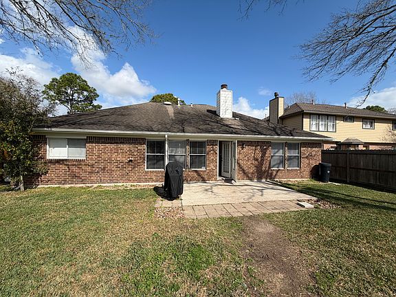 3rd image of 2913 Paisley Meadow Dr