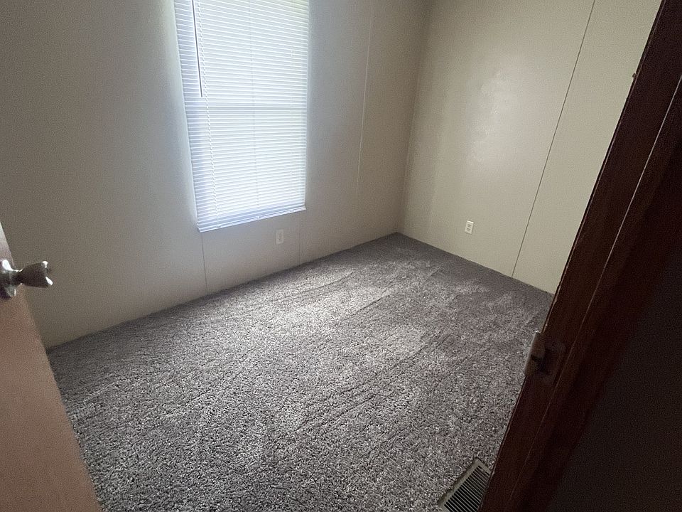 2nd image of 807 Greenfield Ln #21