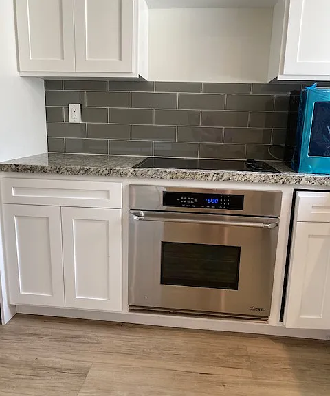 Oven with cooktop