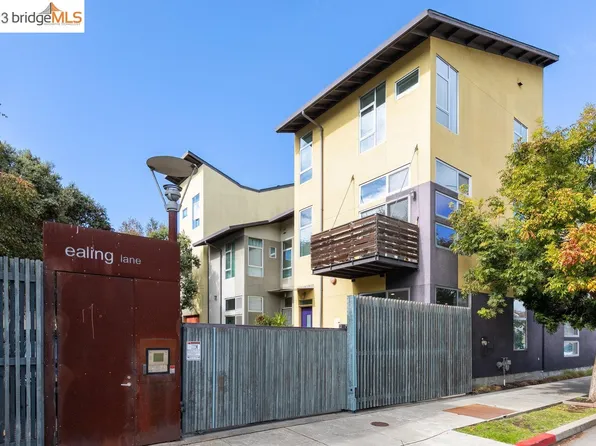19 Ealing Ln, Oakland, CA 94608