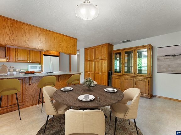 5th image of 7062 Offenbach Ct SE