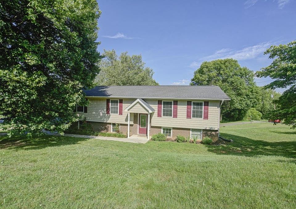 2200 Lakeland Drive