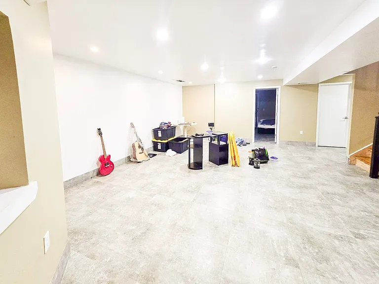 277 Halsey St #1D — Photo 10