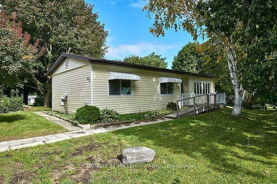 1st image of 41 Trefoil Dr N