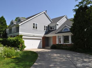 2755 Sandalwood Rd, Buffalo Grove, IL 60089