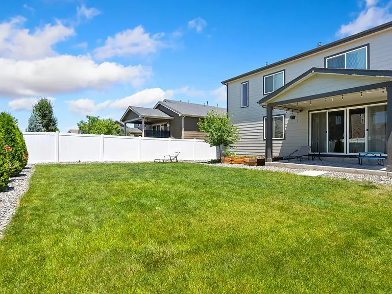 5576 Bexley Dr — Photo 19