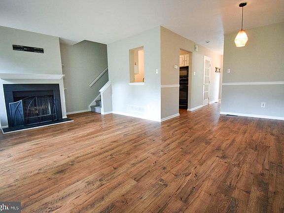 4th image of 49 E Jonathan Ct #49