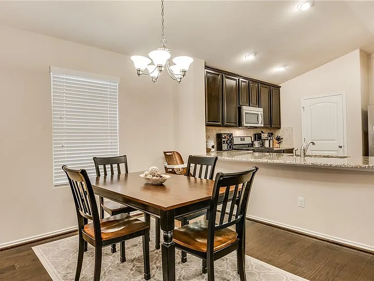 341 Wincliff Dr — Photo 17