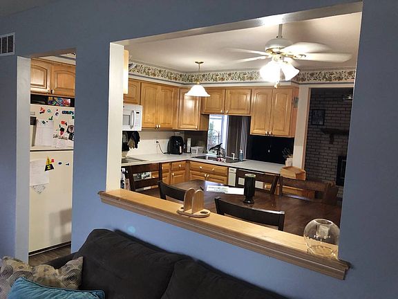 3rd image of 24245 Woodland Dr