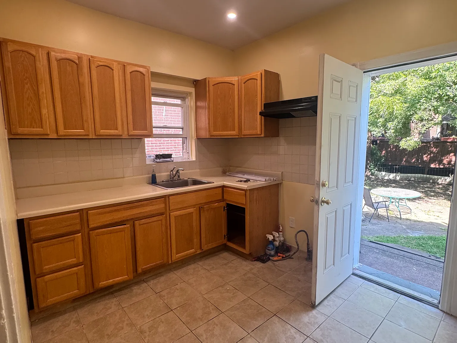 1 bed, $1,100 — Photo 3