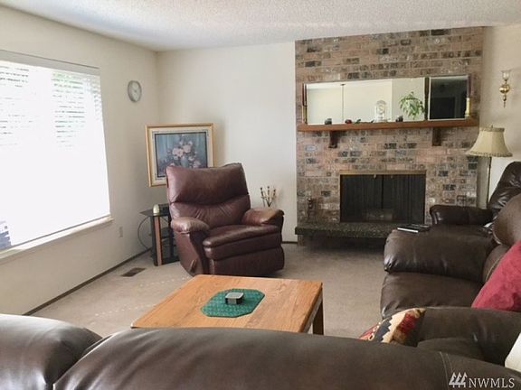 4th image of 16313 17th Avenue Ct E