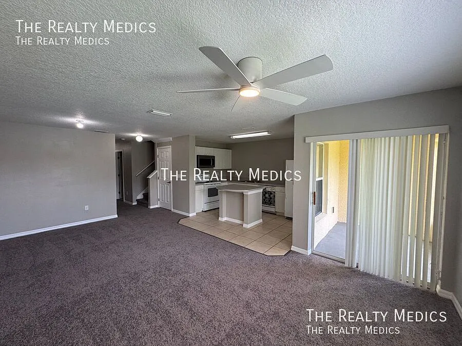 !Price Drop! Resort Living Starts Here | Stylish 4-Bedroom Retreat In Club Cortile! Gated Community! — Photo 3