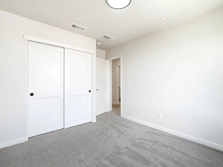 3818 E Commerce Way — Photo 30
