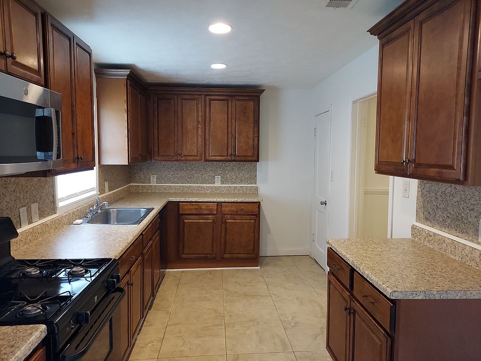 1st image of 3360 Minglewood Dr