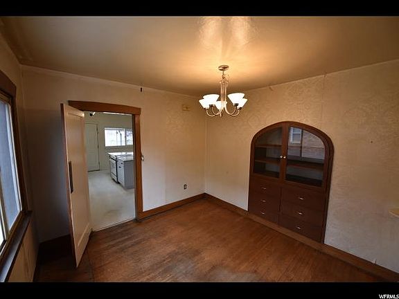 5th image of 926 E Simpson Ave