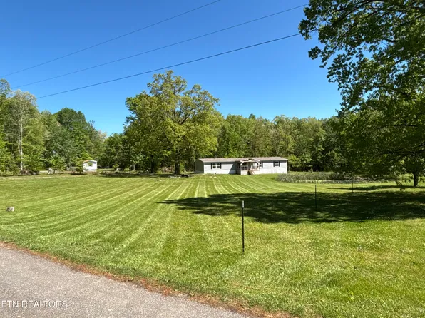 130 Dripping Springs Ct, Monterey, TN 38574
