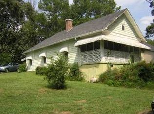1863 Center Ave, East Pt, GA 30344