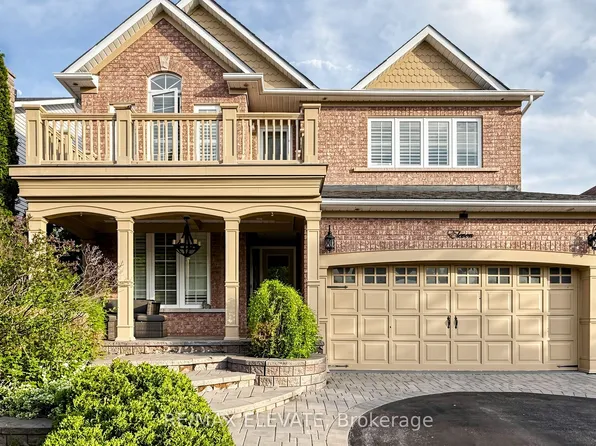 11 Joshua Blvd, Whitby, ON L1M 2J1