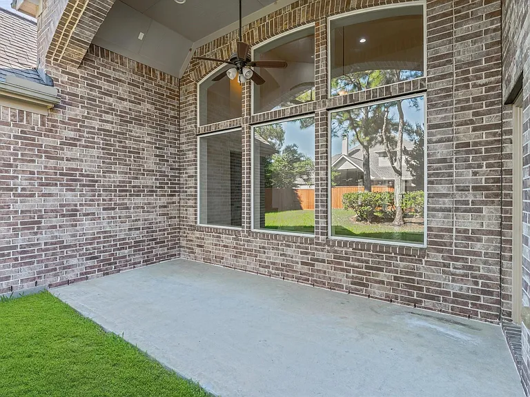 7 N Beech Springs Cir — Photo 38