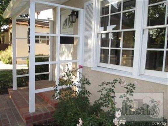 4th image of 4252 Greenbush Ave