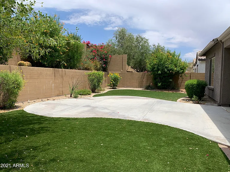 1608 W White Feather Ln — Photo 39
