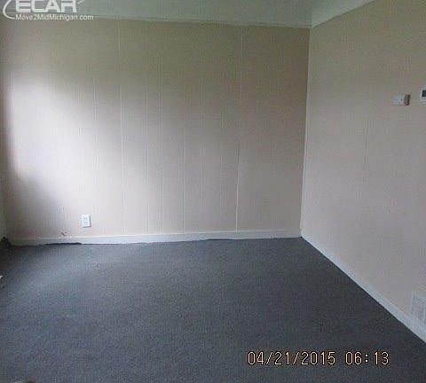 5th image of 2083 E Parkwood Ave