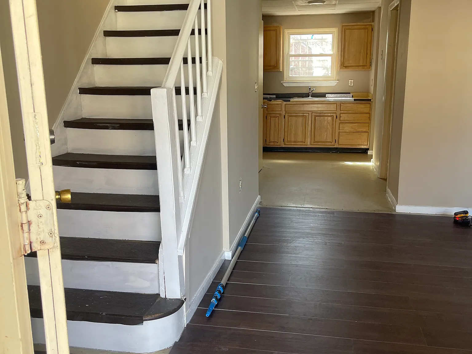 3 bed, 1.5 bath, 1320 sqft, $2,000 — Photo 4