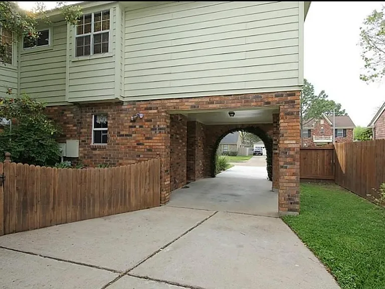 23035 Lanham Dr — Photo 20