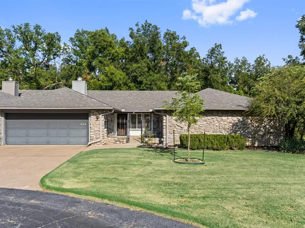 1569 Pecan Pl, Bartlesville, OK 74003