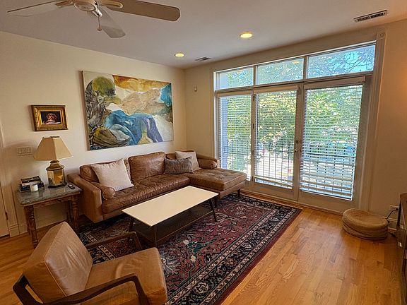 2nd image of 1055 W Wolfram St APT 2E