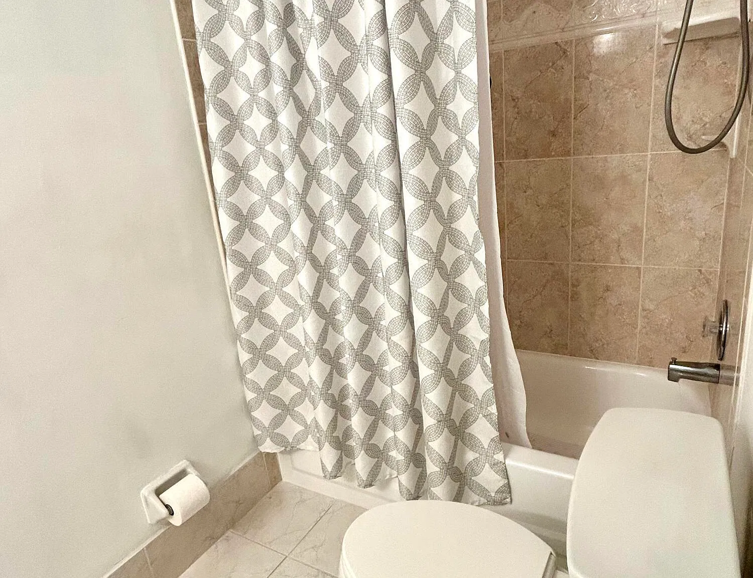 1 bed, 1.0 bath, 1000 sqft, $2,200 — Photo 3