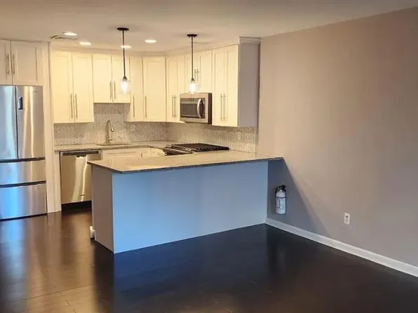 214 Cypress Ct #2, Ramsey, NJ 07446