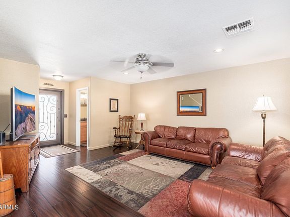 2nd image of 1023 S CLANCY Circle