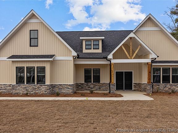 4th image of 124 Havelock Heath Dr #33