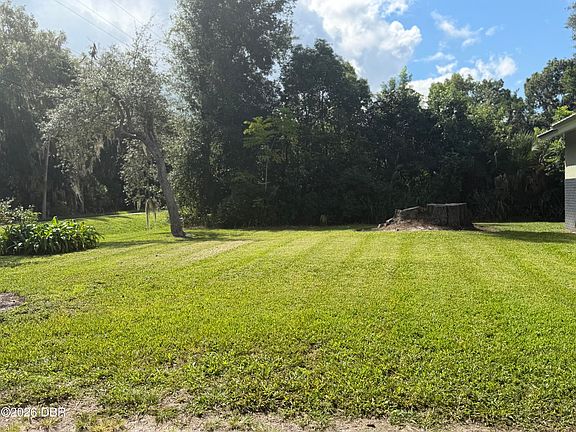 2nd image of 662 N Volusia Ave